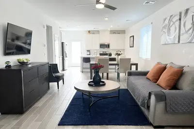 Image de Two suites single story house