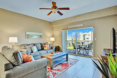 Image de Wonderful condo right by the beach w\/fast WiFi, shared pool\/hot tub, Ac, & W\/D