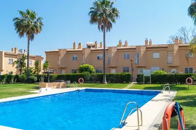 Image de Magnifique maison de vacances pour 6 personnes avec climatisation, Wifi, piscine, Tv et terrasse