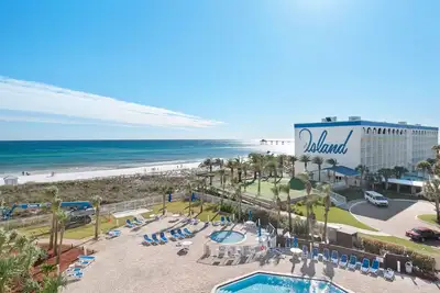 Image de Destin West Gulfside 506 ~ Amazing Beach and Pool Views!