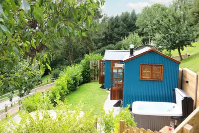 Image de Little Silver Pheasant, romantic, with hot tub in High Bickington