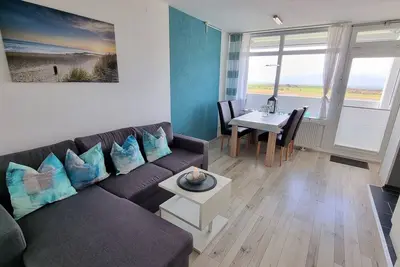 Image de Newly renovated, bright and beautiful apartment on the 10th floor.