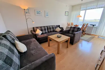 Image de Spacious, bright and very well-kept apartment on the 1st floor.