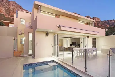 Image de Ravensteyn Villa - Camps Bay