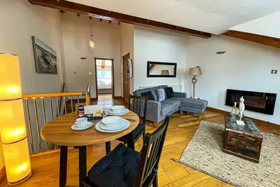 Image de Appartement-de Luxe-Salle de bain privée séparée-Balcon