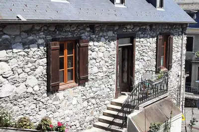 Image de Pleasant bright one-bedroom apartment, in the heart of the Argeles-Gazost valley.