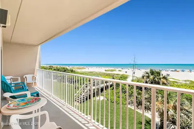 Image de Stunning Oceanfront Views from Beautifully updated Condo