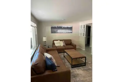 Image de Cozy in the heart of Lambeau