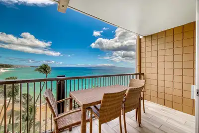 Image de Seventh-floor oceanfront condo with gym, pool & high-speed WiFi