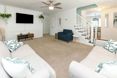 Image de Walk to the Beach 3 Br Townhouse! Villa Anna