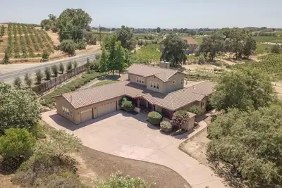Image de Sleeps 12 Pet Friendly Next to Amador Top Wineries
