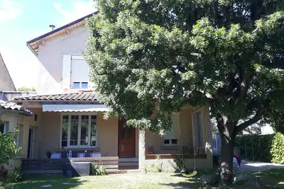 Image de Grande maison avec 5 chambres, 10 couchages et un 1 lit Bébé