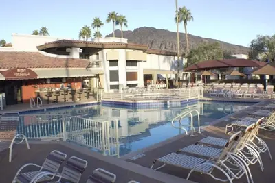 Image de Studio spacieux avec jacuzzi au Scottsdale Camelback Resort