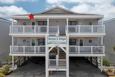 Image de \"Waters Edge 431-A\" - Oceanfront Condo w/ Community Pool, 2 Bedrooms / 2 Bathrooms
