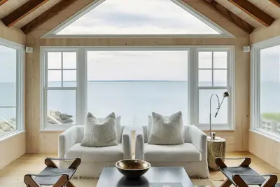 Image de New Designer-Built Home with Private Beach