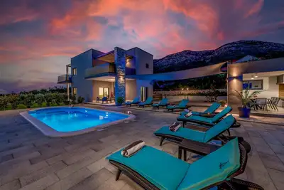 Image de Luxury Villa Bava-5minutes to center