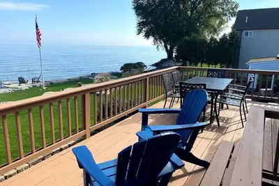 Image de Tranquil Retreat on the shores of Lake Ontario