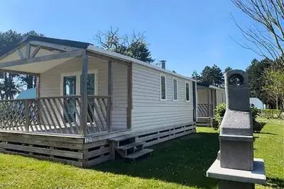 Image de Mobil-home Premium 25 m² dont Terrasse couverte- 2 chambres +Tv + Lave-vaisselle + Bbq 4 personnes