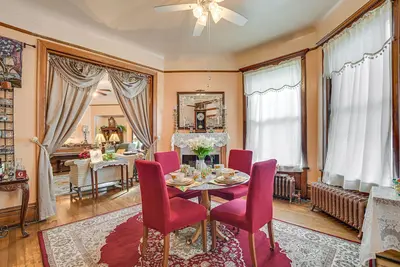 Image de 5 Mi to Millennium Park: Apartment w/ Fireplaces