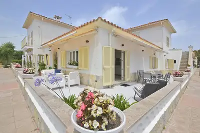 Image de Bambú - Maison confortable à 100 mètres de la plage à Mallorca