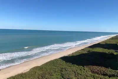 Image de North Hutchinson Island penthouse condo on the beach!