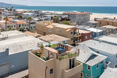 Image de Ocean View Hot Tub Luxe House Steps to Sand