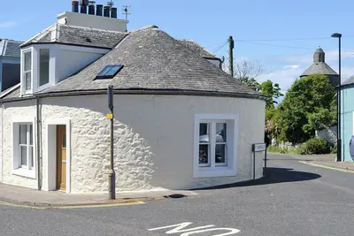 Image de A unique cottage in a fabulous seaside village.