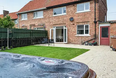 Image de Recently refurbished holiday home just a short walk from the town centre.
