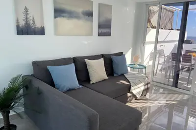 Image de Stunning 2 Bedroom 2 Bathroom 2 Minutes to Beach