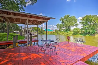 Image de Cedar Creek Reservoir Home w/ Deck & Dock