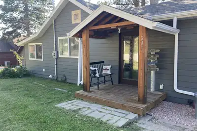 Image de Great value! Great location! Located walking distance to downtown Hill City!