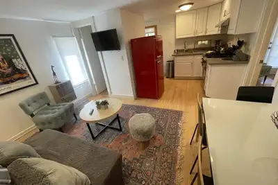 Image de Furnished Fairfax Garden Apartment-Close to town!