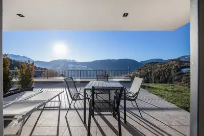 Image de Appartement \"Thalerhof Naturae Lignum\" avec vue sur les montagnes, jardin et Wi-Fi