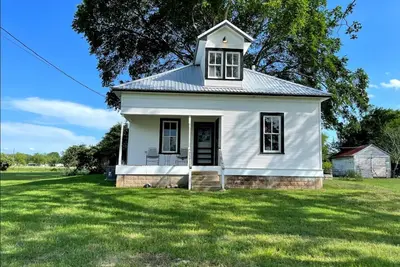 Image de Country Home on the Colorado River; Round Top, Ms 150, tubing, canoeing, fishing
