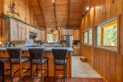 Image de Tamarack Lodge in Tahoe Vista - Hot Tub! Dog Friendly