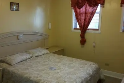 Image de Spacieux, moderne Attractive 3 Chambres Appartement
