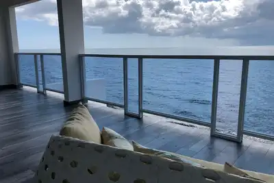Image de Paradise Beachfront Villa, 3 bedroom/2bath, walk to beach, WiFi, full A/C, kayak