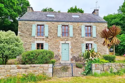 Image de Maison paisible et familiale à l'orée de la forêt.
