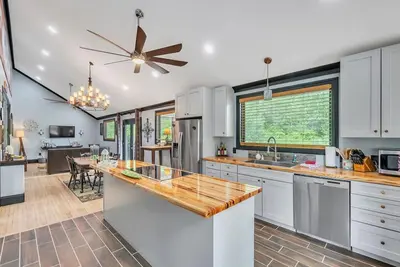 Image de Cozy House on the Hill-Flexible Term for Traveling Professionals