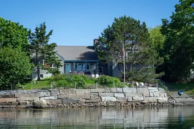Image de Waterfront home, overlooking Southwest Harbor, walk to town!