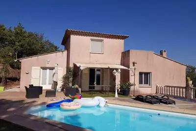 Image de Villa avec vue imprenable sur massif des maures