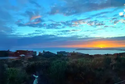 Image de 3bd2. 5ba Ocean/Mountain View Single Level Spacious House sleeps 8