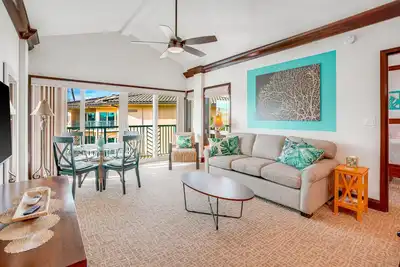 Image de Experience Luxury Living in our Penthouse Condo with Free Parking-Book Now!