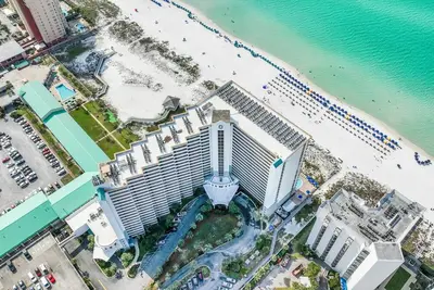 Image de Beautiful Oceanfront Condo at Pelican Beach. Extraordinary Ocean View!