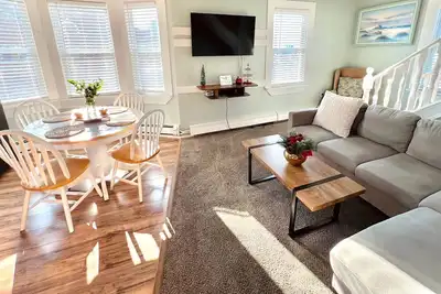 Image de Wildwood Private ✳ 3br 2ba Apt ✳ 5 min de la plage et de la promenade ★★★★★