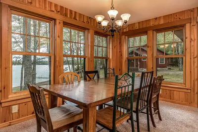 Image de Spacious 4 bedroom home on Little Saint Germain Lake!