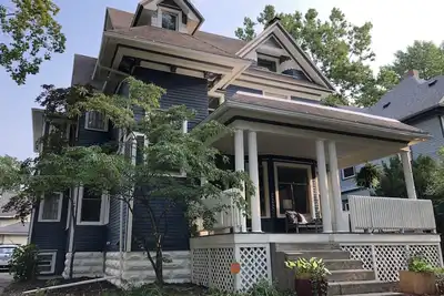 Image de Large home walking distance to Notre Dame and downtown