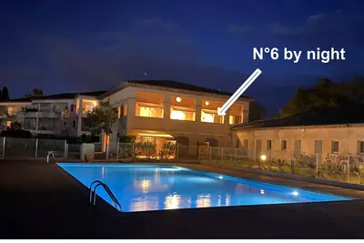 Image de Two bedrooms chic and confortable in a very quiet setting.