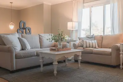 Image de Thnd is a safe, comfortable, and satisfying rental that feels \"just like home\".