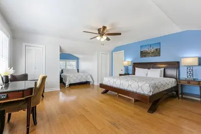 Image de Mid-City Studio | Near Jazz & Festivals